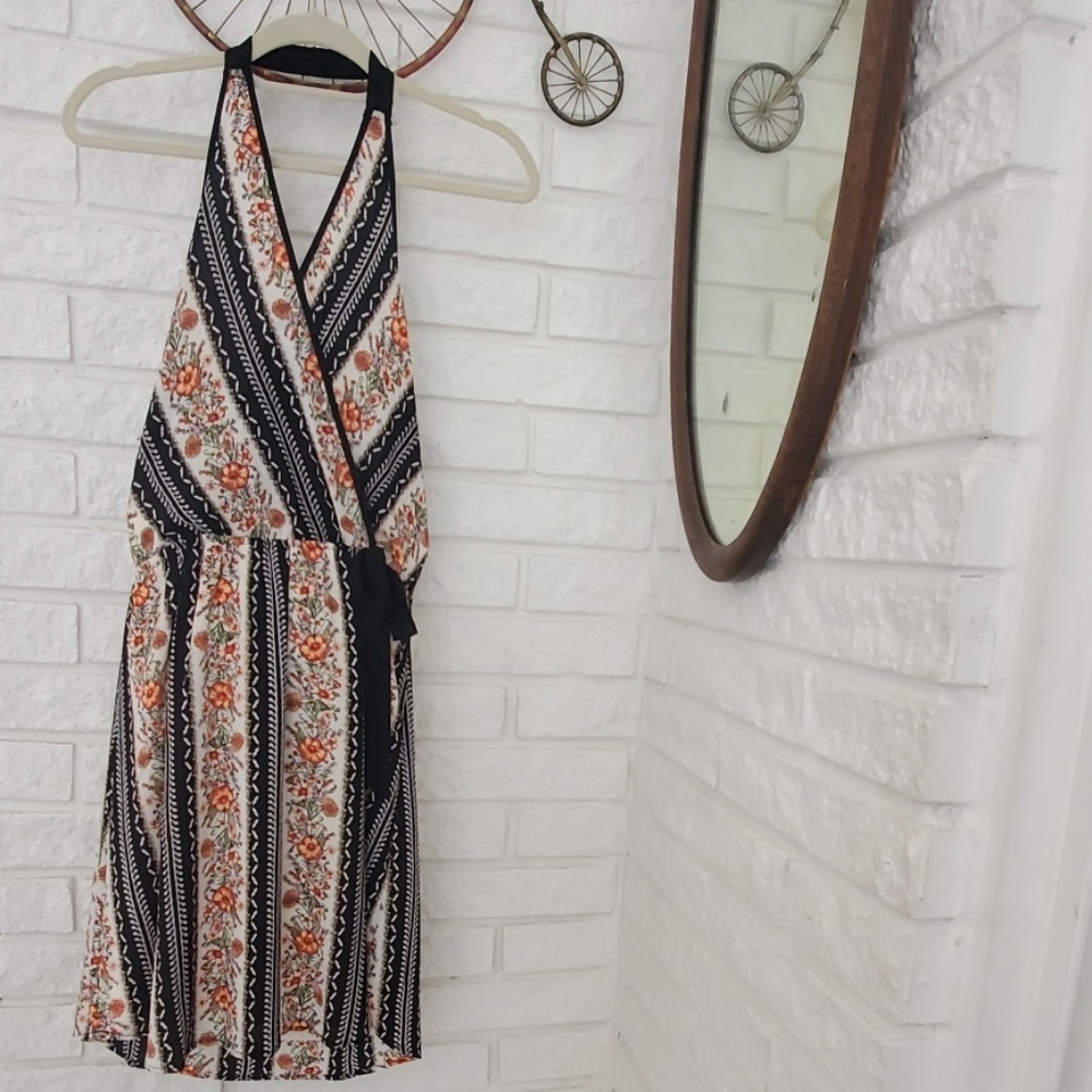 Lightweight halter dress • Monteau